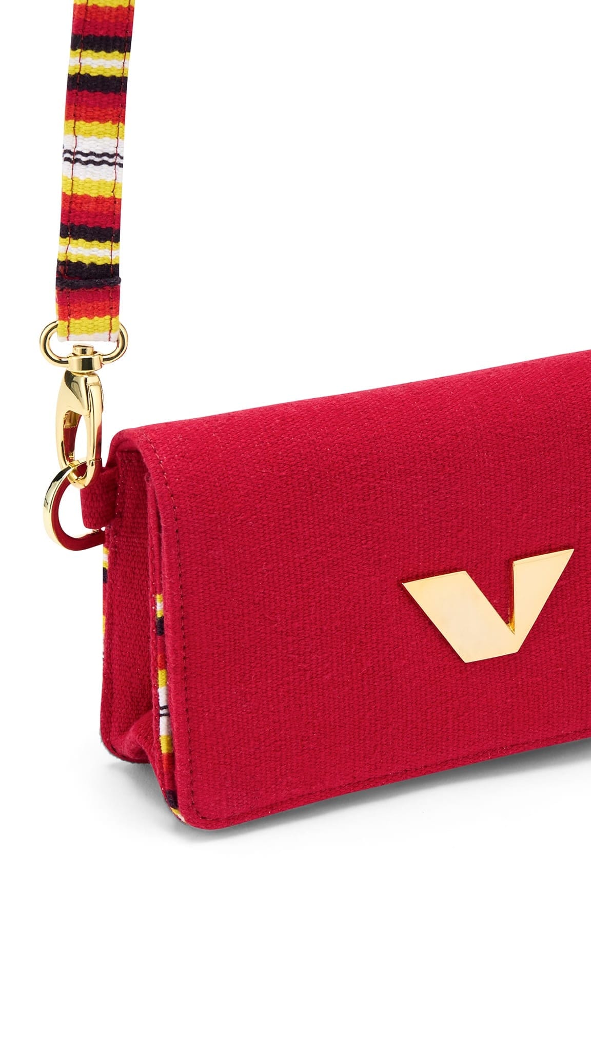 sustainable-and-ethical-designer-travel-pouch-red