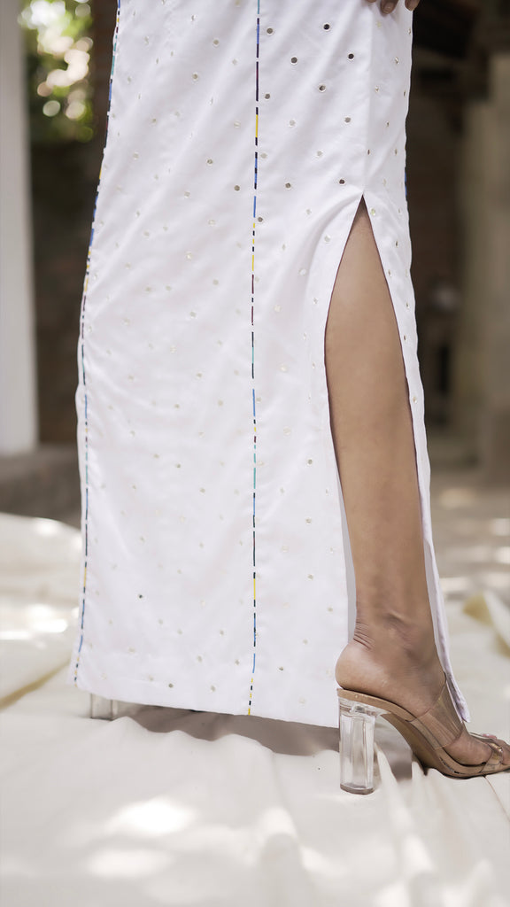 Sustainable Red-Carpet Gown : White, Mirror-Embroidered with Ties - LFW