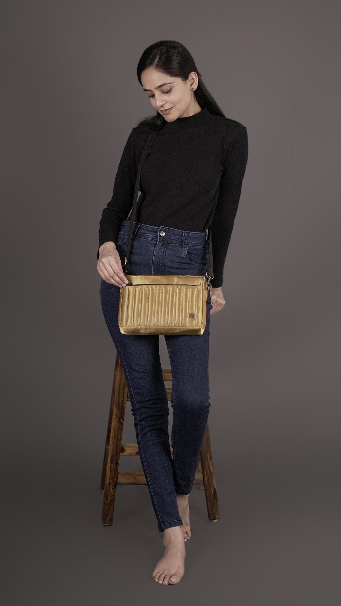 vinosupraja Sustainable ethical fashion UAE Dubai Bag The Chic Gold Bag