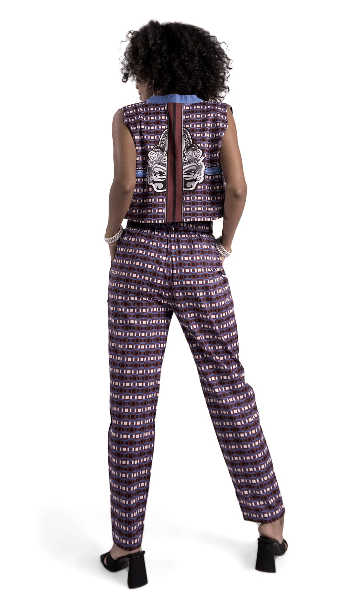 Purisai vest handwoven cotton Therukoothu motif layered detail Vino Supraja Atelier