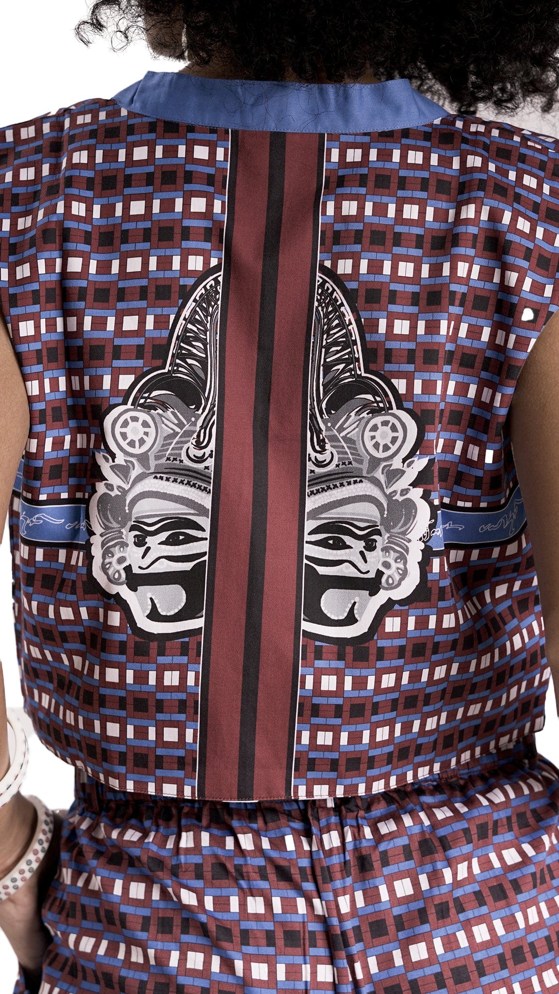 Purisai vest handwoven cotton Therukoothu motif layered detail Vino Supraja Atelier